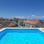 Muralha - By Sch Apartman *