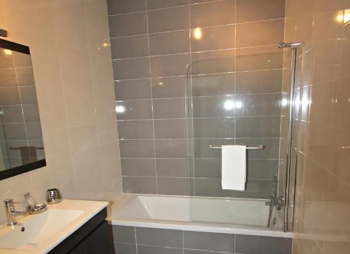 דירה Muralha - By Sch נאזרה