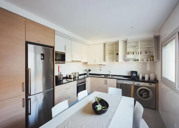 Muralha - By Sch דירה *